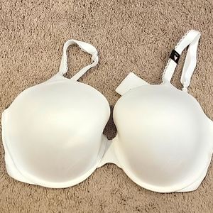NEW Victoria's Secret 34DDD Body by Victoria Bra
